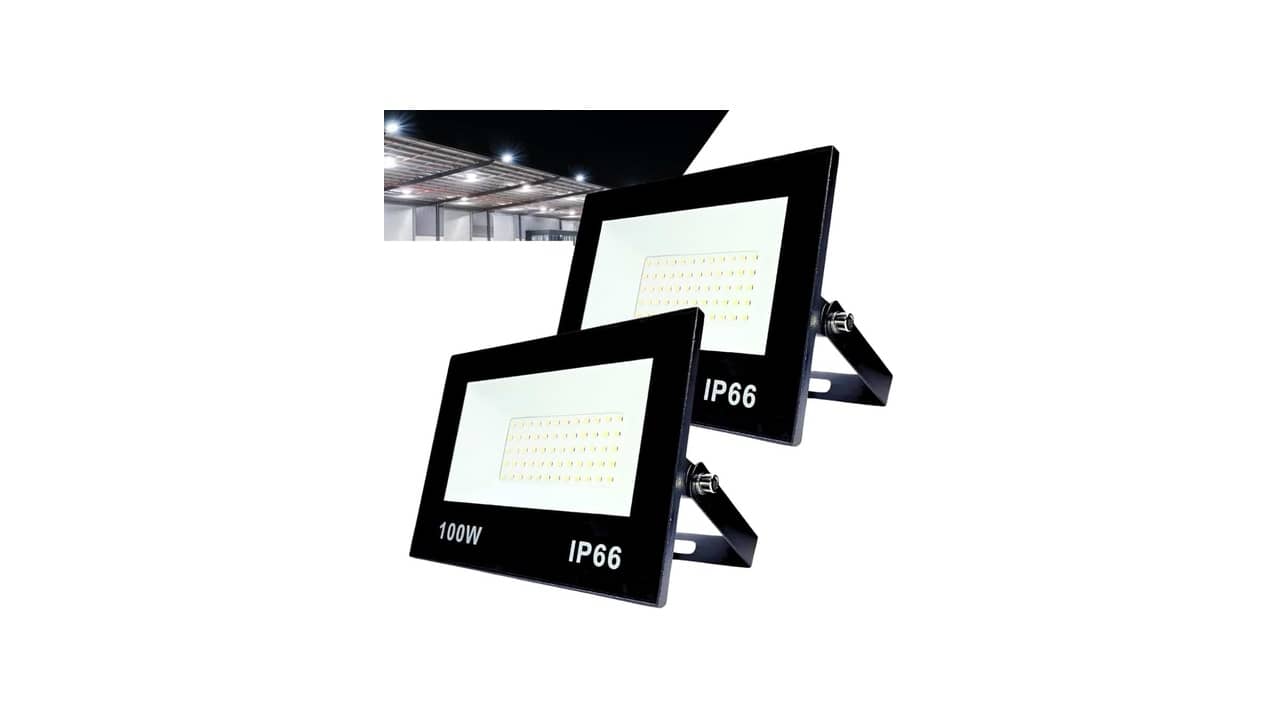 Qual o Melhor Refletor de LED para Área Externa? Potência e Eficiência Analisadas